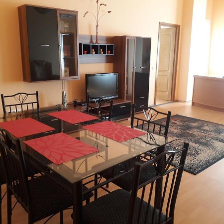 Piac utcai Apartman Debreţin Exterior foto