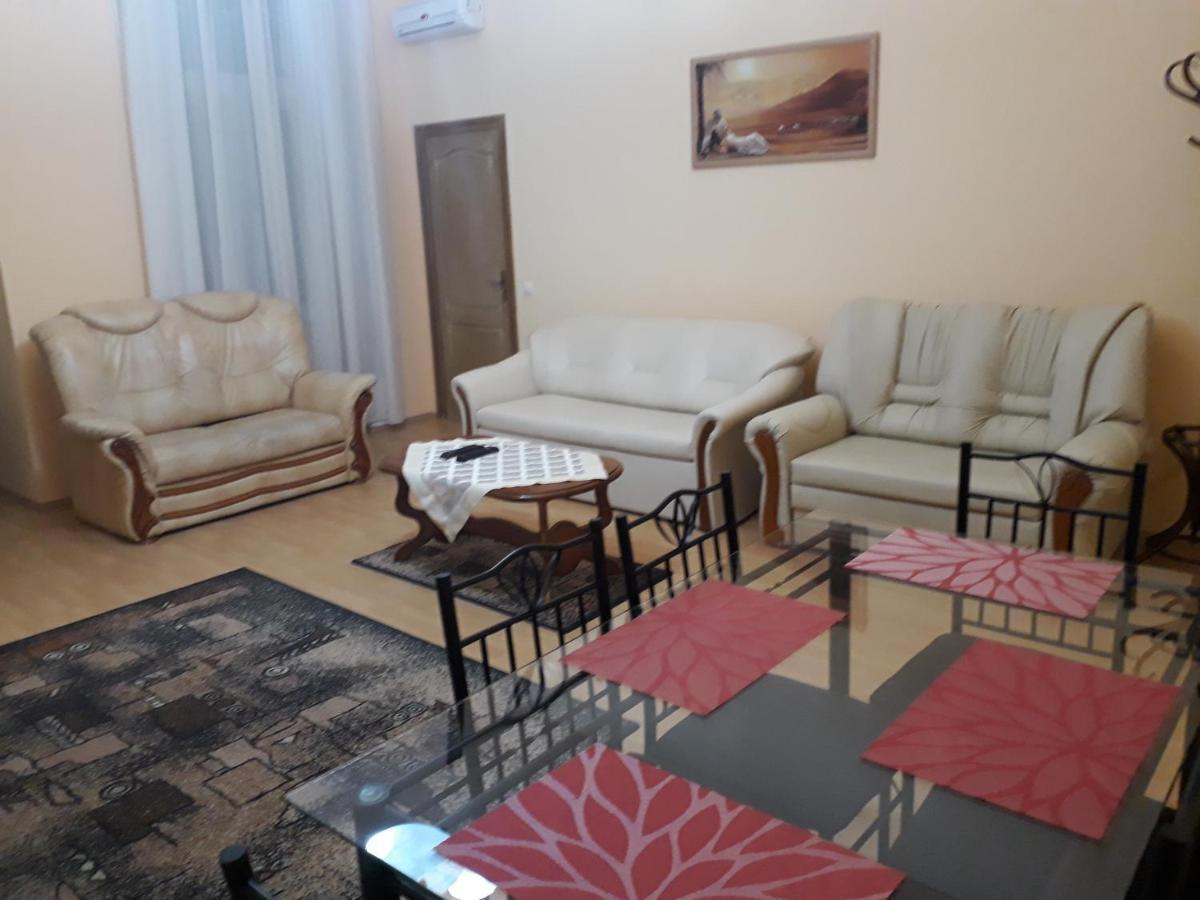 Piac utcai Apartman Debreţin Exterior foto