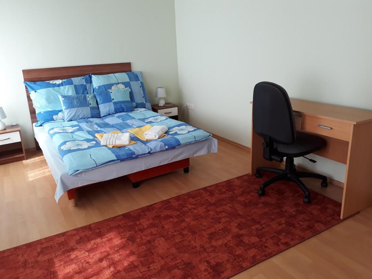 Piac utcai Apartman Debreţin Exterior foto
