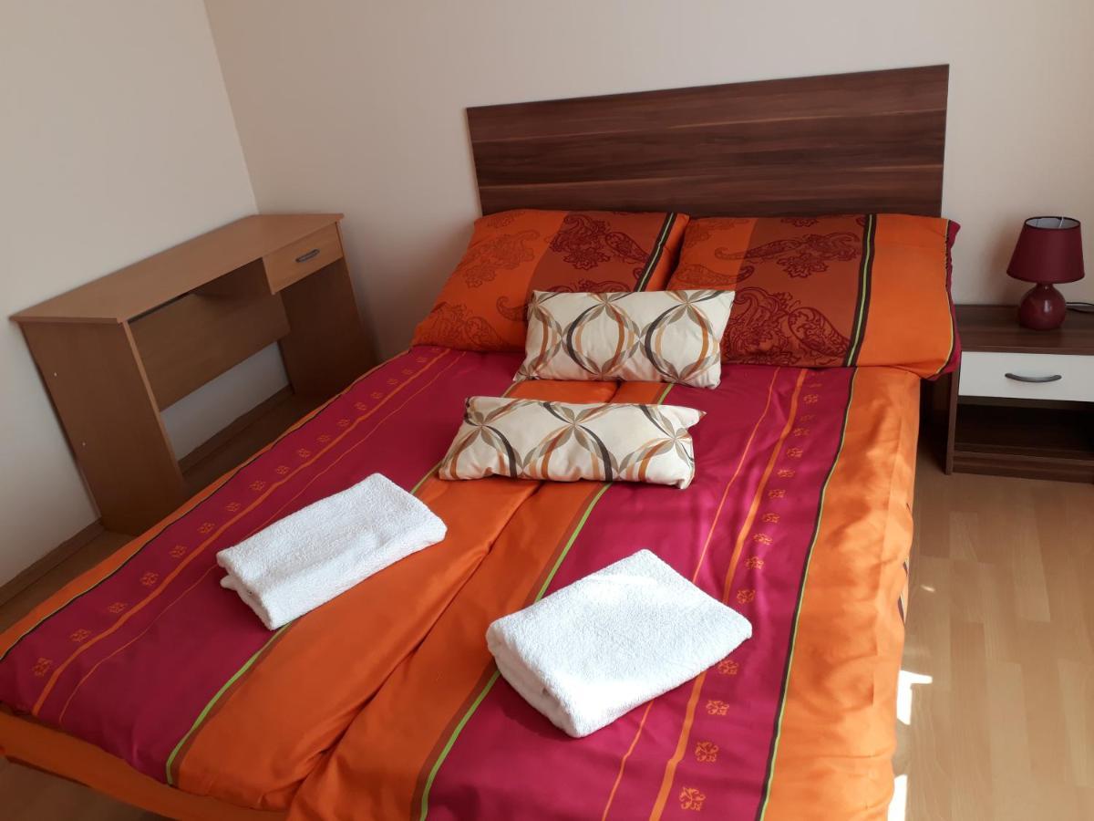 Piac utcai Apartman Debreţin Exterior foto