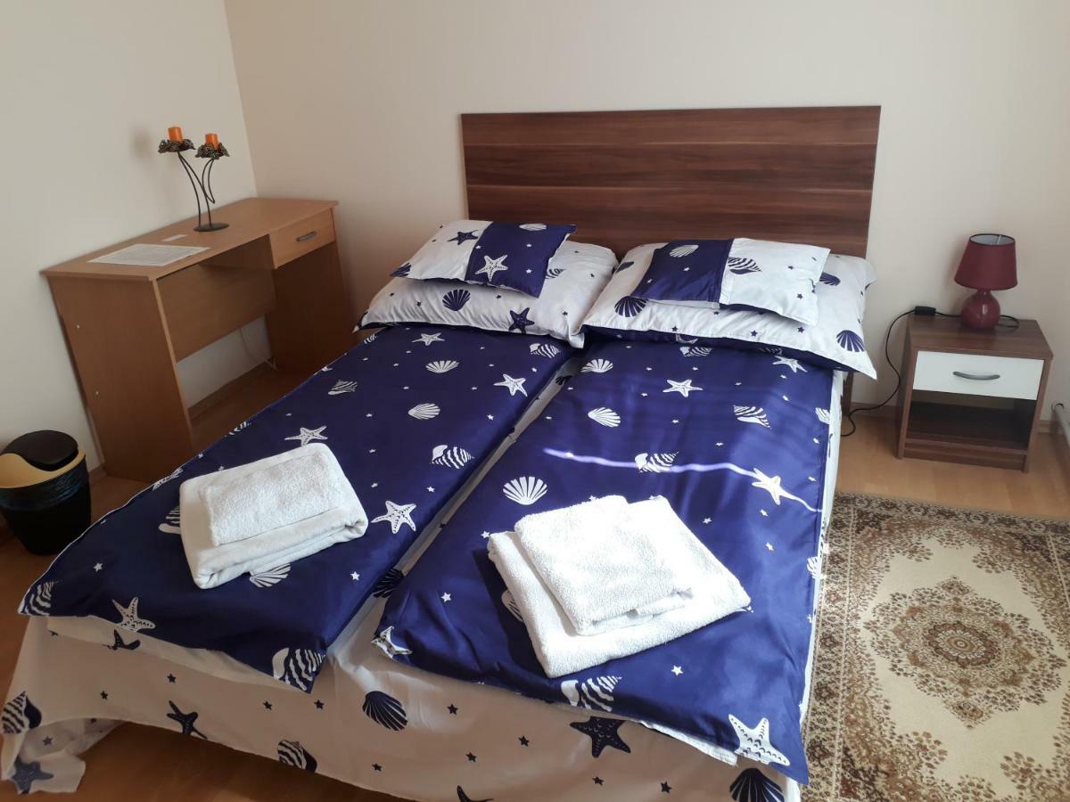 Piac utcai Apartman Debreţin Exterior foto