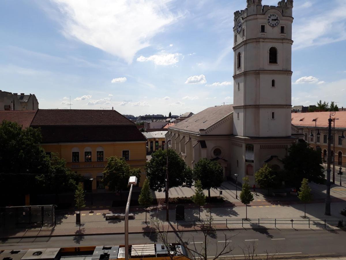 Piac utcai Apartman Debreţin Exterior foto